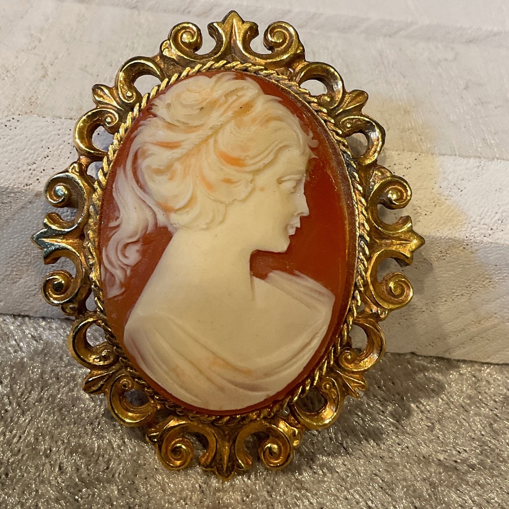 Vintage Pink and White Lady Cameo Brooch